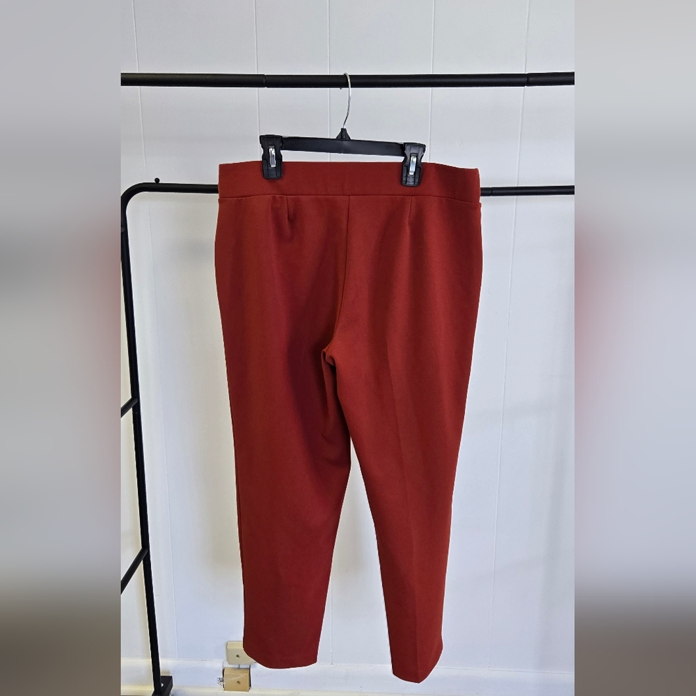 Red Straight-Leg Trousers with Elastic Waistband